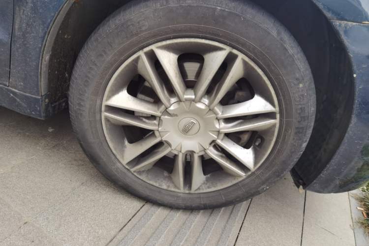 Used Geely Auto Emgrand GT 2015 2.4L Comfort Model Right Front Wheel Hub