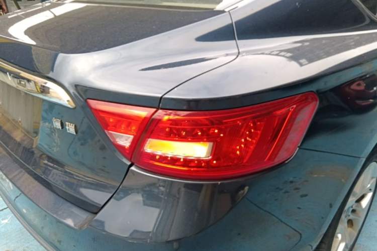 Used Geely Auto Emgrand GT 2015 1.8T Flagship Model Right Rear Taillight
