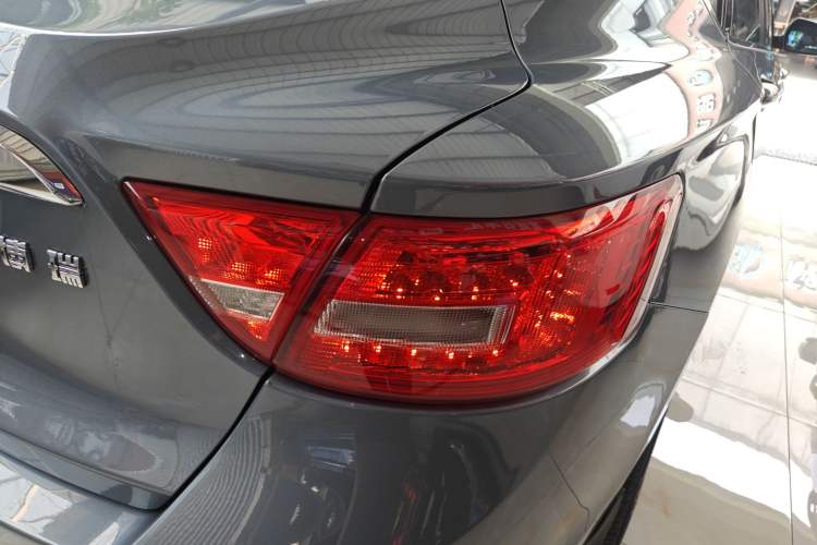 Used Geely Auto Emgrand GT 2015 1.8T Premium Model Right Rear Taillight