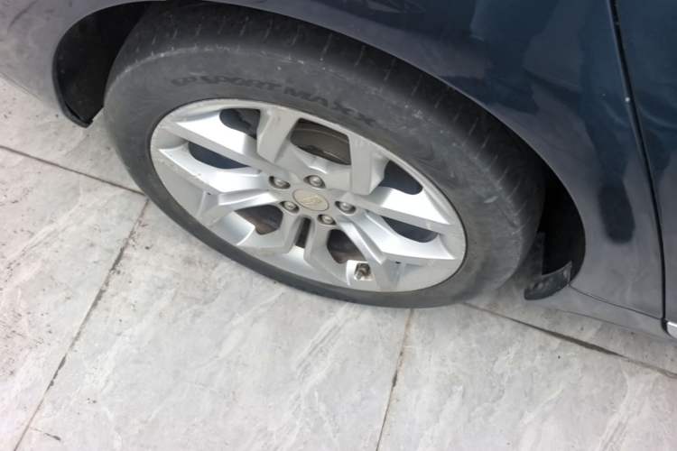 Used Geely Auto Emgrand GT 2015 1.8T Premium Model Right Rear Wheel Hub