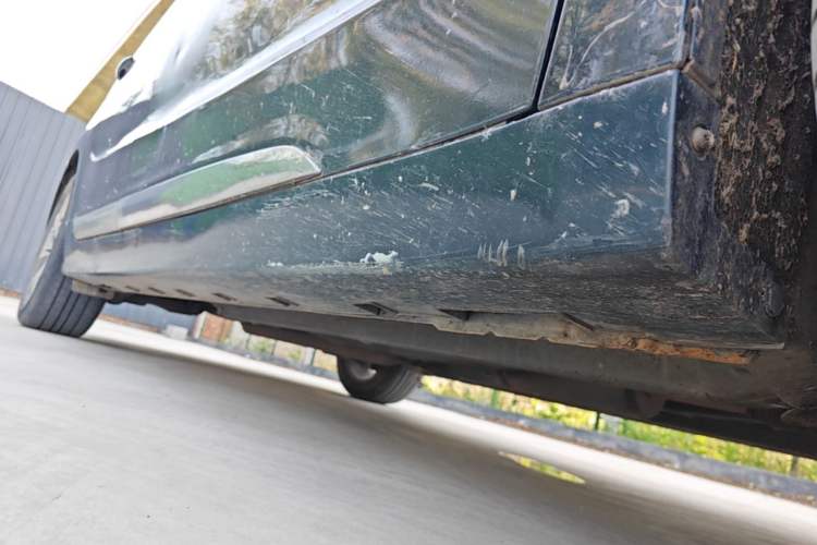 Used Geely Auto Emgrand GT 2015 1.8T Comfort Model Right Side Sill