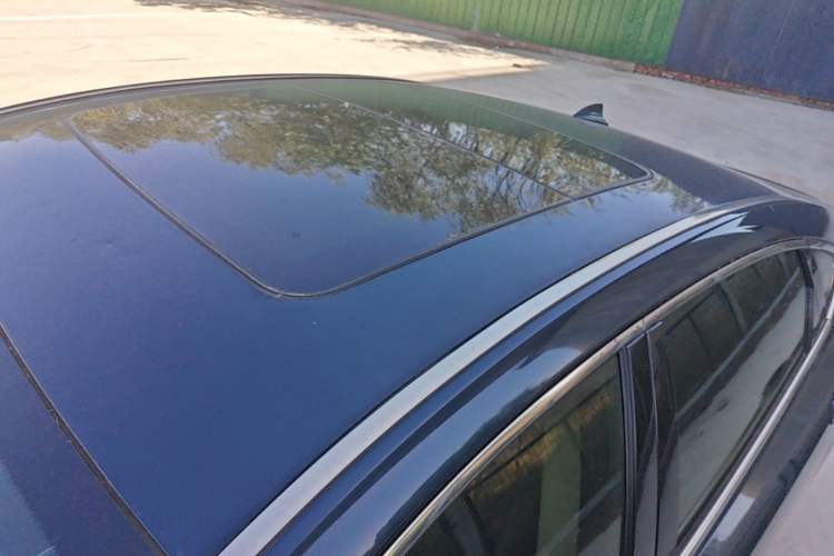 Used Geely Auto Emgrand GT 2015 1.8T Comfort Model Roof
