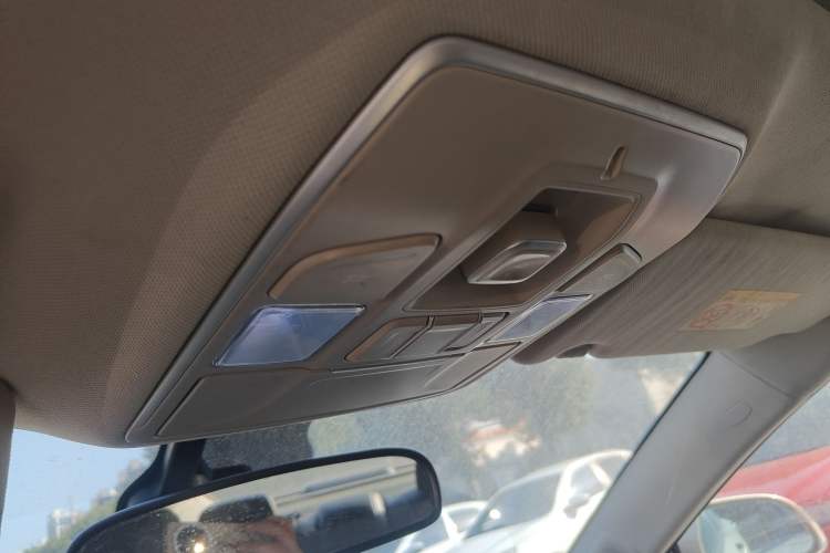 Used Geely Auto Emgrand GT 2015 2.4L Comfort Model Headliner