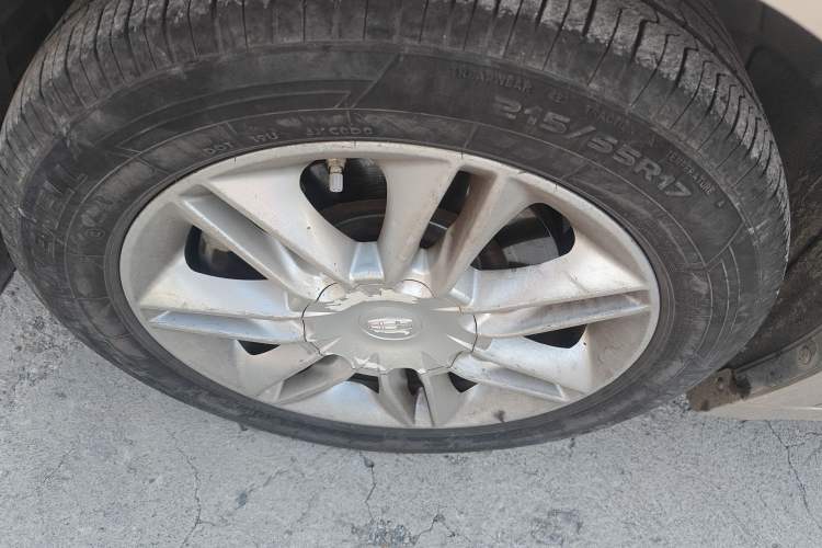 Used Geely Auto Emgrand GT 2015 2.4L Comfort Model Left Front Wheel Hub