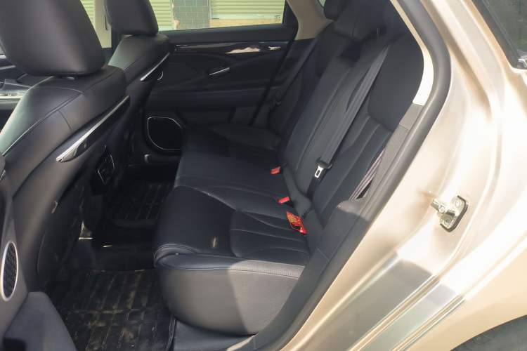 Used Geely Auto Emgrand GT 2015 2.4L Luxury Model Left Rear Seat