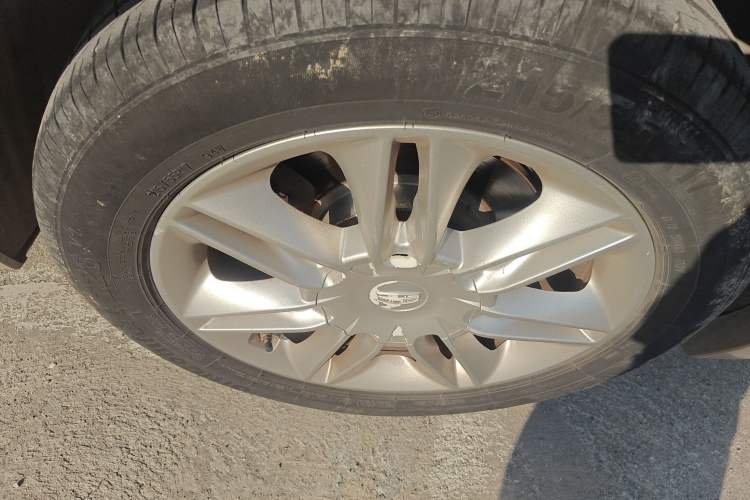 Used Geely Auto Emgrand GT 2015 2.4L Comfort Model Right Rear Wheel Hub