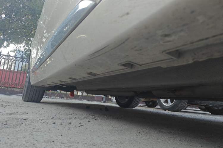 Used Geely Auto Emgrand GT 2015 2.4L Comfort Model Right Side Sill