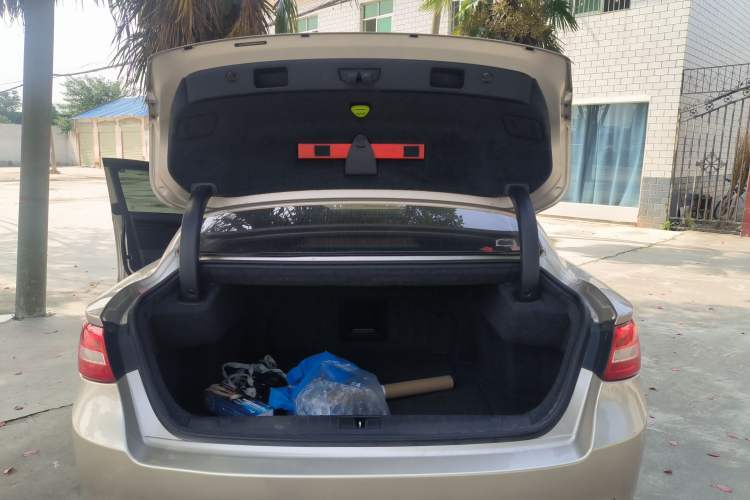 Used Geely Auto Emgrand GT 2015 2.4L Luxury Model Trunk