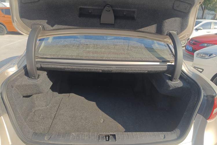 Used Geely Auto Emgrand GT 2015 2.4L Comfort Model Trunk