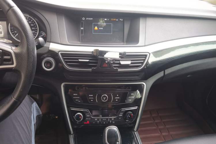 Used Geely Auto Emgrand GT 2015 2.4L Comfort Model Audio And AC Panel