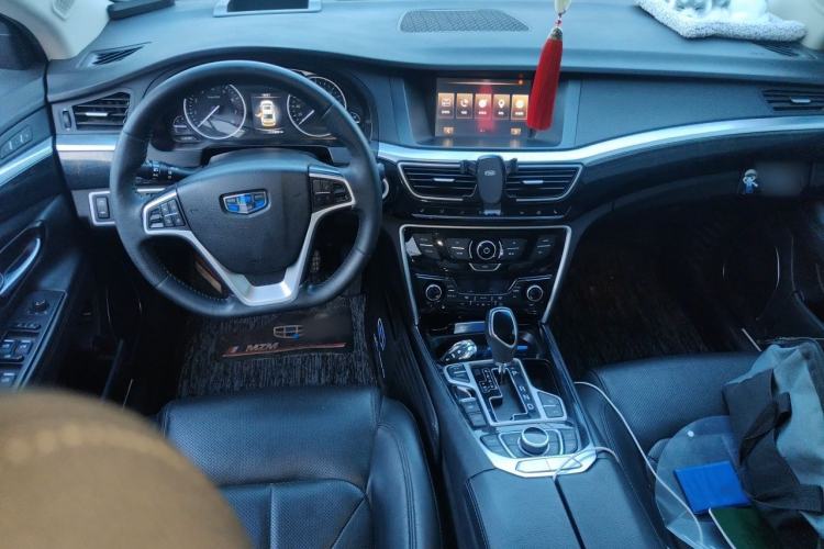 Used Geely Auto Emgrand GT 2015 1.8T Flagship Model Center Console