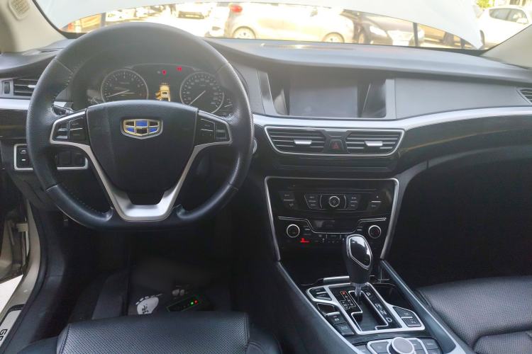 Used Geely Auto Emgrand GT 2015 2.4L Comfort Model Center Console