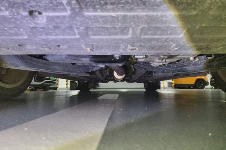 Used Geely Auto Emgrand GT 2015 1.8T Flagship Model Chassis Front