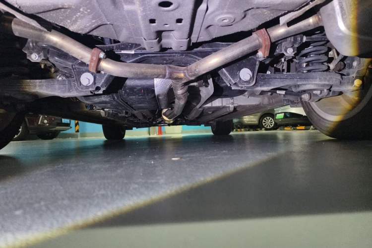 Used Geely Auto Emgrand GT 2015 1.8T Flagship Model Chassis Rear