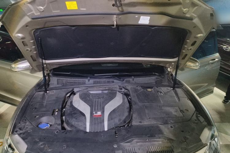 Used Geely Auto Emgrand GT 2015 1.8T Flagship Model Engine Bay