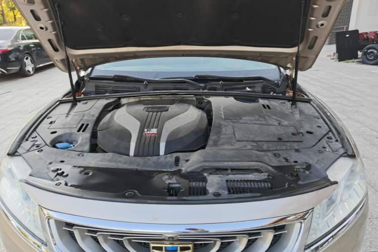 Used Geely Auto Emgrand GT 2015 1.8T Flagship Model Engine Bay