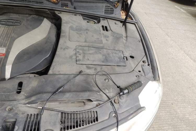 Used Geely Auto Emgrand GT 2015 1.8T Comfort Model Engine Bay Left