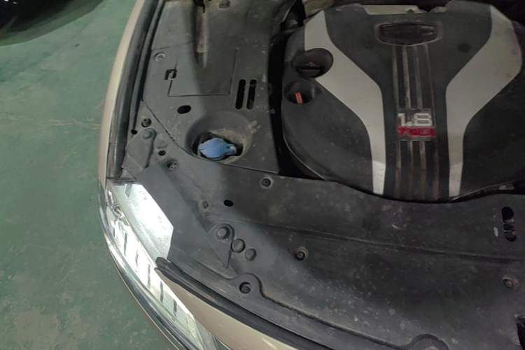 Used Geely Auto Emgrand GT 2015 1.8T Premium Model Engine Bay Right