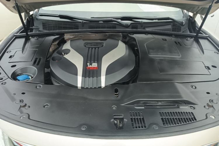 Used Geely Auto Emgrand GT 2015 1.8T Flagship Model Engine Bay
