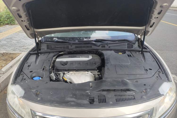 Used Geely Auto Emgrand GT 2015 2.4L Comfort Model Engine Bay