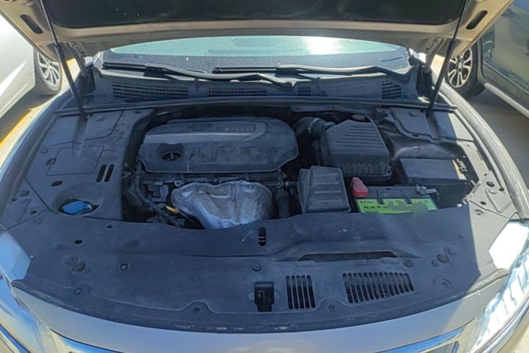 Used Geely Auto Emgrand GT 2015 2.4L Standard Edition Engine Bay