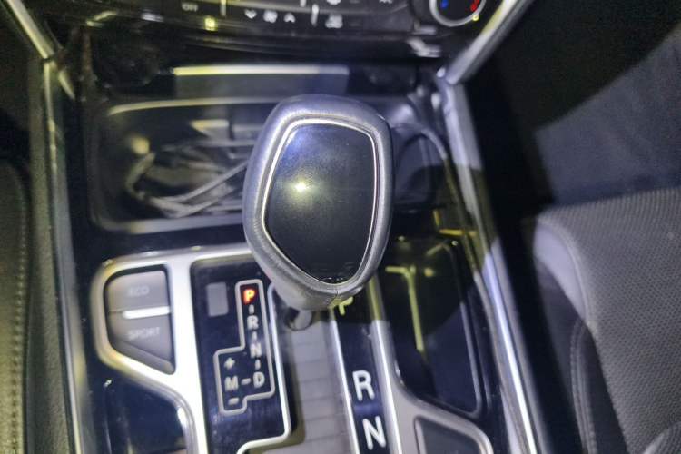 Used Geely Auto Emgrand GT 2015 1.8T Flagship Model Gear Lever