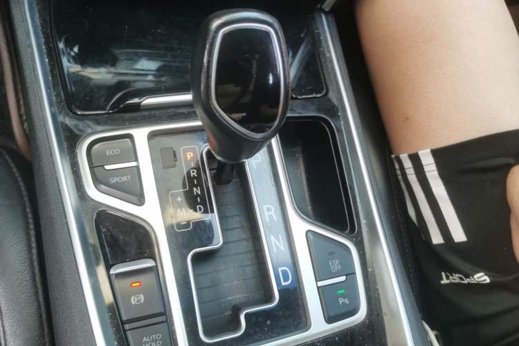 Used Geely Auto Emgrand GT 2015 1.8T Flagship Model Gear Lever