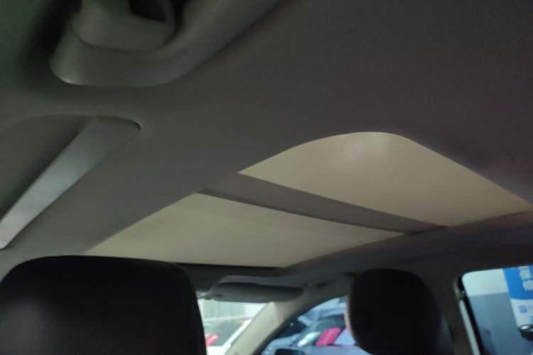 Used Geely Auto Emgrand GT 2015 1.8T Premium Model Headliner
