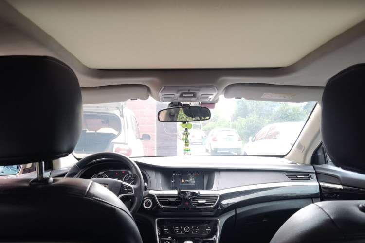 Used Geely Auto Emgrand GT 2015 2.4L Comfort Model Headliner