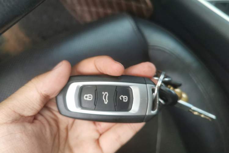 Used Geely Auto Emgrand GT 2015 1.8T Flagship Model Interior 1