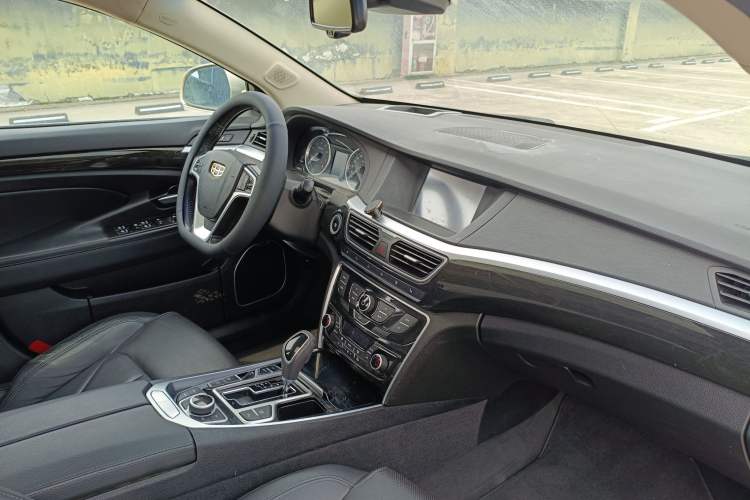 Used Geely Auto Emgrand GT 2015 1.8T Flagship Model Interior 2