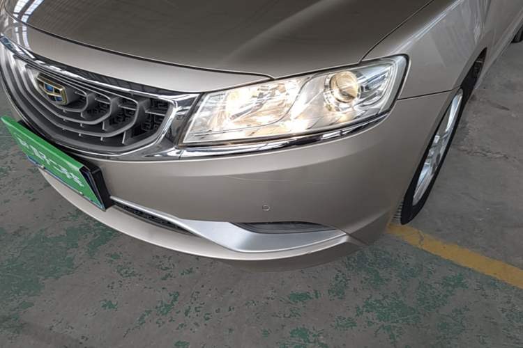 Used Geely Auto Emgrand GT 2015 2.4L Comfort Model Left Front Headlight