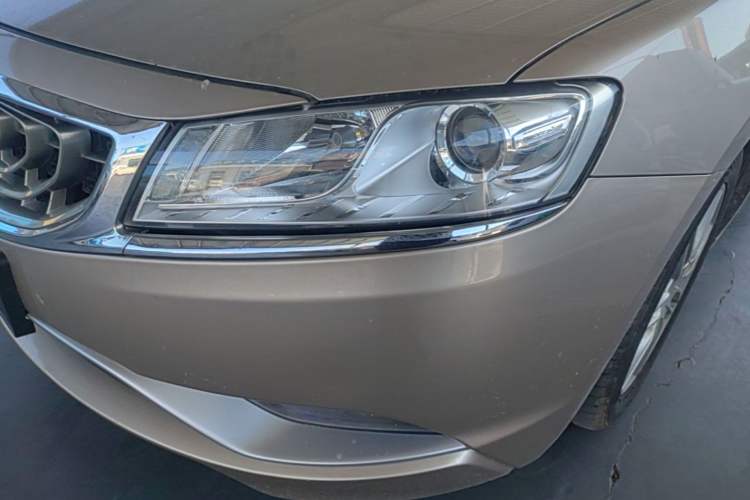 Used Geely Auto Emgrand GT 2015 2.4L Standard Edition Left Front Headlight