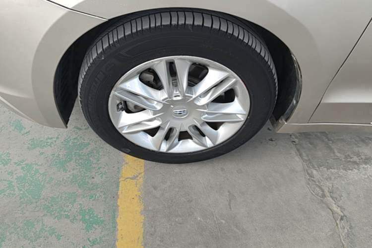 Used Geely Auto Emgrand GT 2015 2.4L Comfort Model Left Front Wheel Hub
