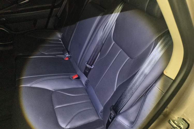 Used Geely Auto Emgrand GT 2015 1.8T Flagship Model Left Rear Seat