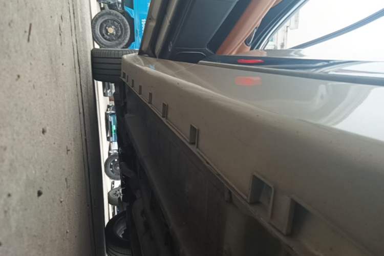 Used Geely Auto Emgrand GT 2015 1.8T Flagship Model Left Side Sill