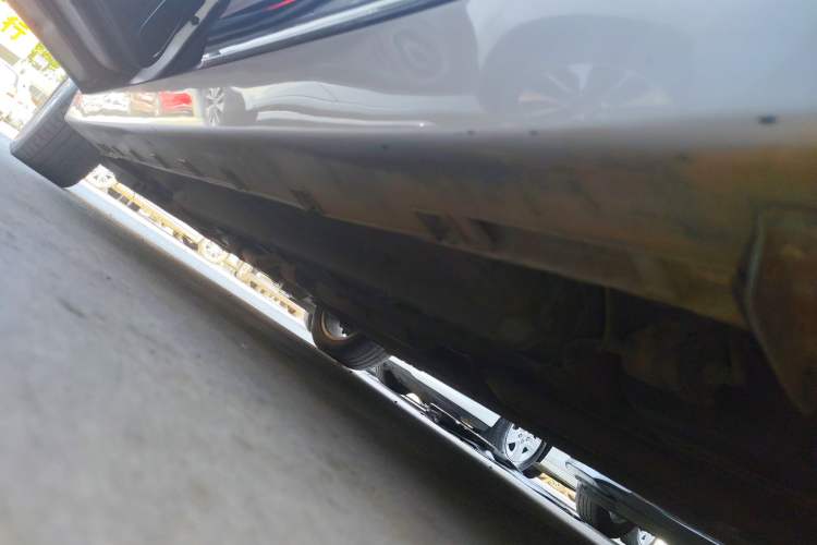Used Geely Auto Emgrand GT 2015 2.4L Comfort Model Left Side Sill