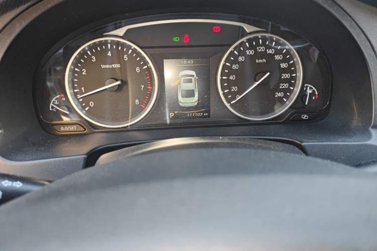 Used Geely Auto Emgrand GT 2015 2.4L Comfort Model Odometer Close Up