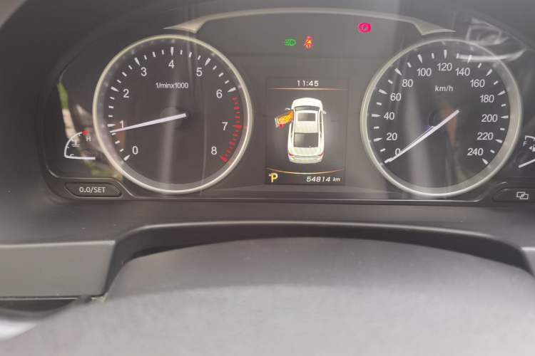 Used Geely Auto Emgrand GT 2015 2.4L Comfort Model Odometer Close Up