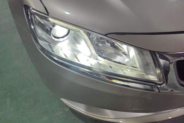 Used Geely Auto Emgrand GT 2015 1.8T Premium Model Right Front Headlight