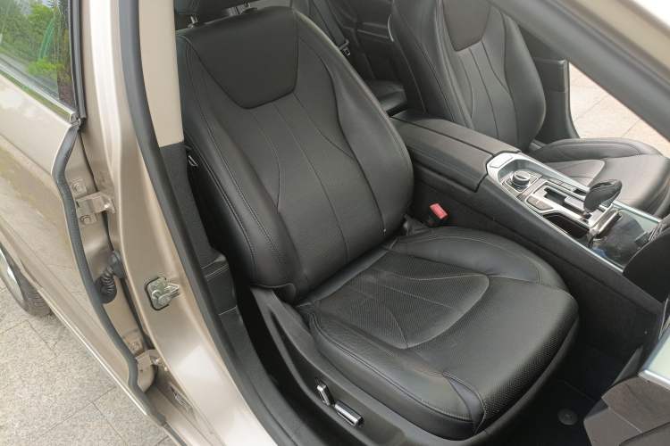 Used Geely Auto Emgrand GT 2015 1.8T Flagship Model Right Front Seat