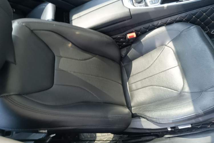 Used Geely Auto Emgrand GT 2015 1.8T Premium Model Right Front Seat