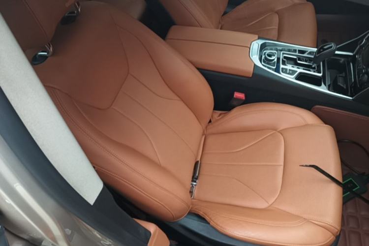 Used Geely Auto Emgrand GT 2015 1.8T Flagship Model Right Front Seat
