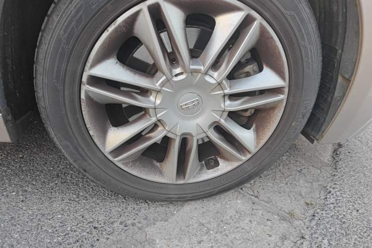 Used Geely Auto Emgrand GT 2015 2.4L Comfort Model Right Front Wheel Hub
