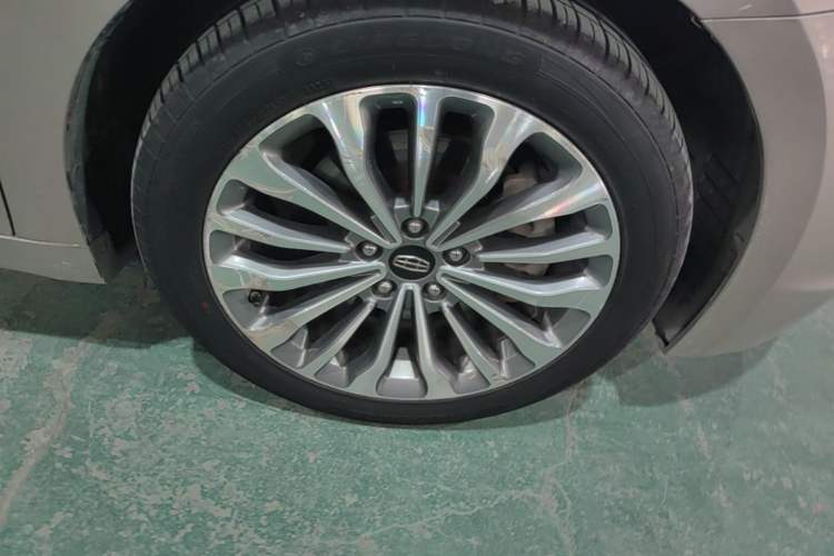 Used Geely Auto Emgrand GT 2015 1.8T Premium Model Right Front Wheel Hub