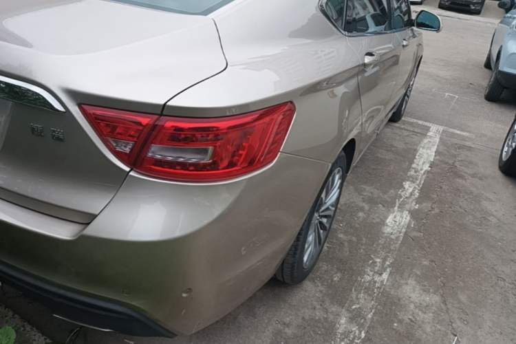 Used Geely Auto Emgrand GT 2015 1.8T Flagship Model Right Rear Taillight