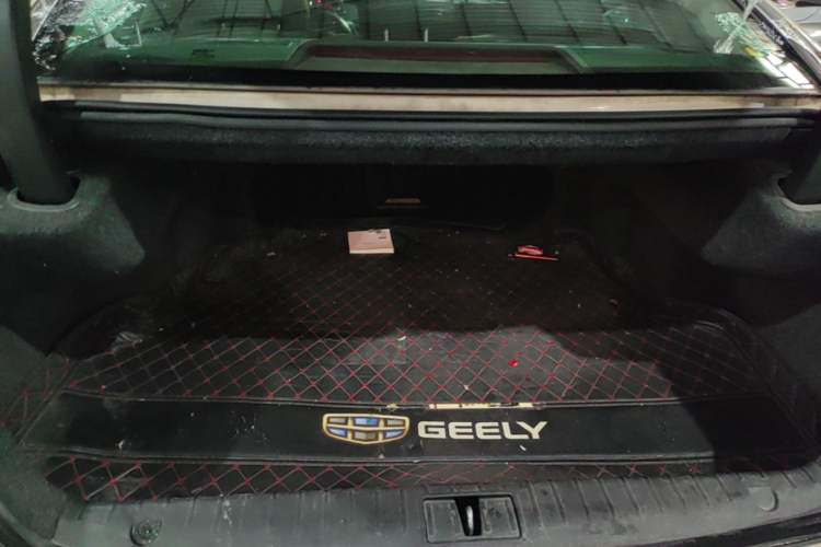Used Geely Auto Emgrand GT 2015 1.8T Premium Model Trunk