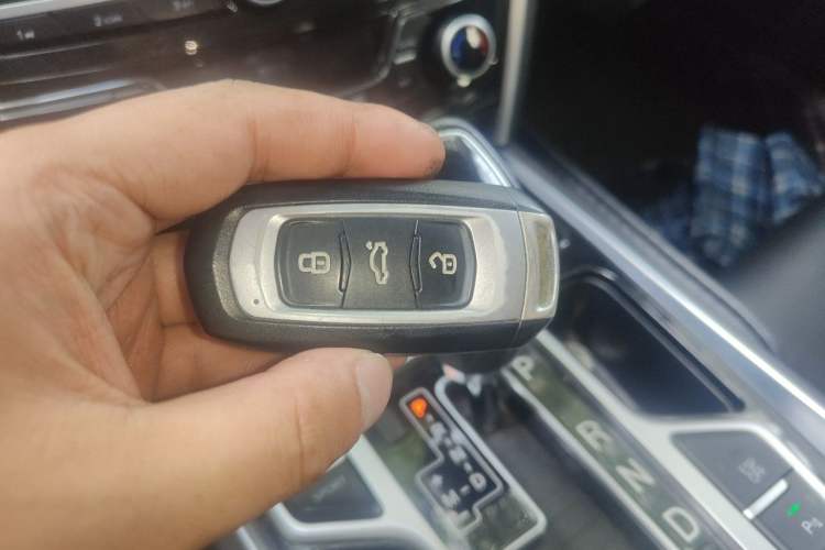 Used Geely Auto Emgrand GT 2015 1.8T Comfort Model Vehicle Key