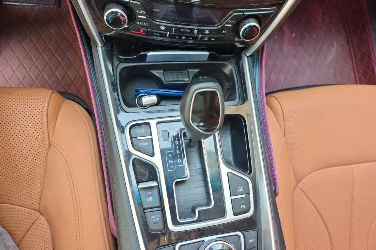 Used Geely Auto Emgrand GT 2015 1.8T Flagship Model Gear Lever