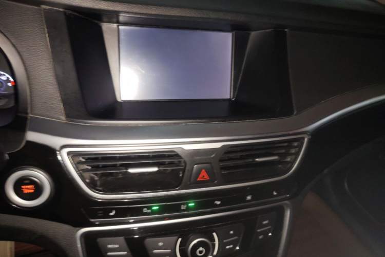 Used Geely Auto Emgrand GT 2015 1.8T Flagship Model Audio And AC Panel